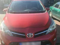Gebraucht Toyota Verso 177 PS (130 kW) 2013 Rot Van / Kleinbus