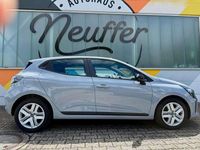 Neu Renault Clio V Evolution 91 PS (66 kW) 2025 Grau Limousine