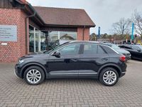 Second-hand VW T-Roc Style 150 CP (110 kW) 2023 Negru SUV