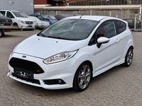 Gebraucht Ford Fiesta ST 182 PS (133 kW) 2016 Weiß Kleinwagen