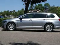 Gebraucht VW Passat 150 PS (110 kW) 2022 Grau Kombi