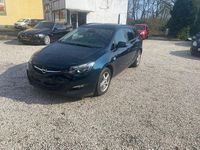 Gebraucht Opel Astra 110 PS (80 kW) 2015 Grün Limousine