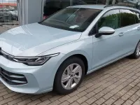 Neu VW Golf VIII Life 150 PS (110 kW) 2026 Crystal iceblue Kombi