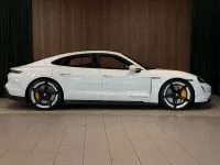 Gebraucht Porsche Taycan 559 kW (761 PS) 2021 Weiß Limousine