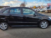 Gebraucht Mercedes B180 116 PS (85 kW) 2011 Schwarz Van / Kleinbus