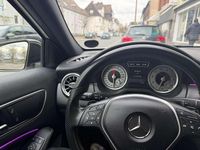 Gebraucht Mercedes A180 122 PS (89 kW) 2012 Weiß Kleinwagen