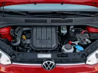 Usado VW up! 60 CV (44 kW) 2017 Rojo Utilitario