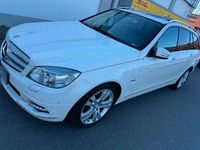 Gebraucht Mercedes C250 205 PS (150 kW) 2011 Weiß Kombi