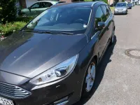 Gebraucht Ford Focus Titanium 125 PS (91 kW) 2018 Grau Kombi