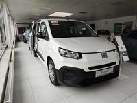 Gebraucht Fiat Doblò Family 131 PS (96 kW) 2025 Icy white Van / Kleinbus