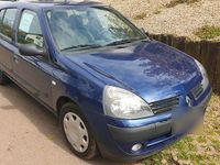 Używany Renault Clio II 75 KM (55 kW) 2005 Niebieski Hatchback