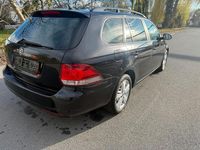 Gebraucht VW Golf VII 105 PS (77 kW) 2012 Schwarz Kombi