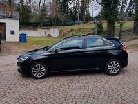 Gebraucht Hyundai i30 Premium 120 PS (88 kW) 2017 Schwarz Limousine