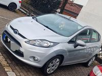 Gebraucht Ford Fiesta Trend 95 PS (69 kW) 2011 Silber Kleinwagen