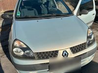 Gebraucht Renault Clio II 58 PS (42 kW) 2001 Silber Kleinwagen