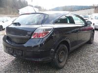 Gebraucht Opel Astra GTC Edition 116 PS (85 kW) 2011 Schwarz Coupé