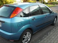 Gebraucht Ford Focus Futura 177 PS (130 kW) 2000 Blau metallic Limousine