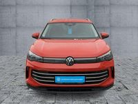 Gebraucht VW Tiguan Elegance 150 PS (110 kW) 2024 Persimmon red metallic SUV