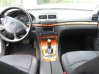 Gebraucht Mercedes E220 Elegance 150 PS (110 kW) 2006 Silber metallic Kombi