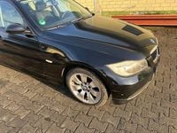 Gebraucht BMW 318 129 PS (94 kW) 2006 Schwarz Limousine