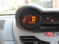 Używany Renault Twingo 58 KM (42 kW) 2008 Biały Hatchback
