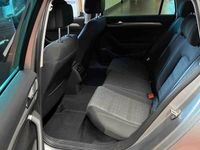 Gebraucht VW Passat 150 PS (110 kW) 2022 Silber Kombi