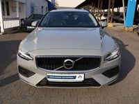 Gebraucht Volvo V60 Core 197 PS (144 kW) 2024 Vapour grey Kombi