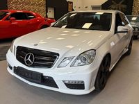 Gebraucht Mercedes E220 AMG 170 PS (125 kW) 2013 Weiß Limousine