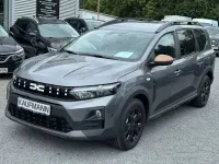 Neu Dacia Jogger Extreme 110 PS (80 kW) 2025 Dolomitgrau Van / Kleinbus