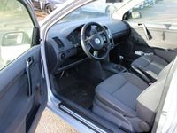 Gebraucht VW Polo Basis 64 PS (47 kW) 2001 Silber metallic Kleinwagen