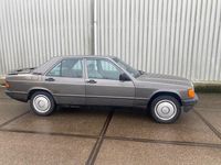 Gebraucht Mercedes 190 72 PS (52 kW) 1985 Grau Limousine