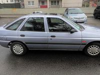 Gebraucht Ford Escort 90 PS (66 kW) 1995 Blau Limousine