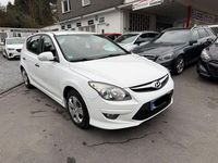 Gebraucht Hyundai i30 Edition 90 PS (66 kW) 2011 Weiß Limousine