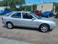 Usado Ford Mondeo 90 CV (66 kW) 1997 Plateado Berlina