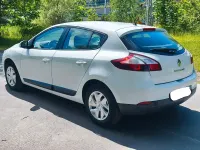 Gebraucht Renault Mégane Authentique 110 PS (80 kW) 2015 Weiß Limousine