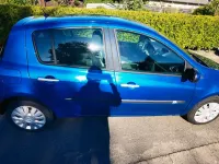Używany Renault Clio II Expression 75 KM (55 kW) 2010 Niebieski Hatchback