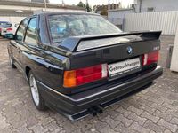 Second-hand BMW M3 220 CP (161 kW) 1989 Negru Berlinǎ