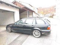 Gebraucht BMW 320 150 PS (110 kW) 2005 Schwarz Kombi