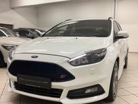 Gebraucht Ford Focus ST 250 PS (183 kW) 2016 Weiß Kombi