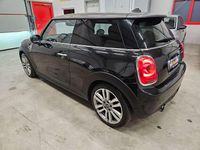 Gebraucht Mini Cooper 136 PS (100 kW) 2016 Midnight black metallic Kleinwagen