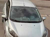Gebraucht Ford Fiesta 90 PS (66 kW) 2009 Silber Kleinwagen