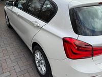 Gebraucht BMW 116 Advantage 109 PS (80 kW) 2019 Weiß Kleinwagen