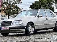 Gebraucht Mercedes E230 132 PS (97 kW) 1988 Silber Limousine