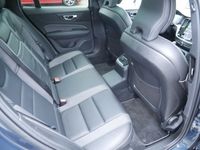 Gebraucht Volvo V60 R-Design 341 PS (250 kW) 2020 Denim blau Kombi