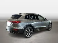 Gebraucht Audi Q6 e-tron Sport 284 kW (387 PS) 2025 Daytonagrau perleffekt SUV