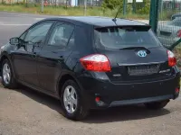 Gebraucht Toyota Auris Hybrid Life 99 PS (72 kW) 2012 Night time black Limousine
