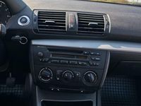 Gebraucht BMW 118 129 PS (94 kW) 2005 Schwarz Kleinwagen