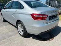 Gebraucht Lada Vesta 106 PS (77 kW) 2019 Silber Limousine