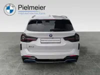 Gebraucht BMW iX3 Impressive 210 kW (286 PS) 2023 Weiß SUV