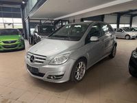 Gebraucht Mercedes B200 140 PS (102 kW) 2011 Silber Van / Kleinbus